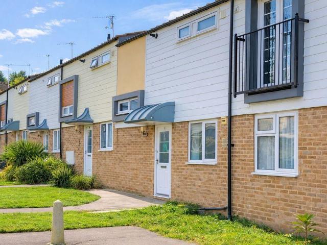 House for sale in Little Stanmore, Greater London