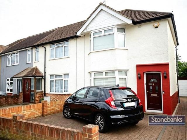 House for sale in London Borough of Hounslow, Feltham