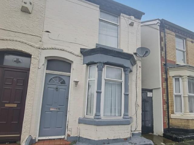 House for sale in Calderstones