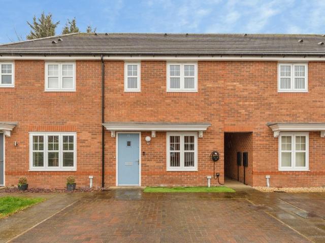 House for sale in Rossmore, Cheshire