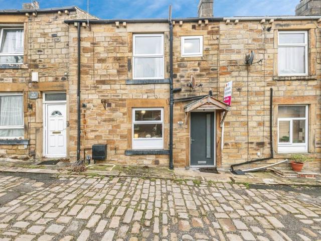 House for sale in Batley, West Yorkshire