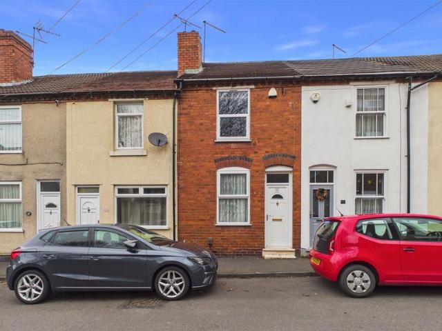 House for sale in Halesowen, West Midlands