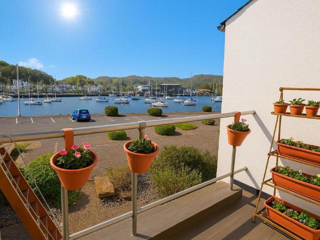 House for sale in Porthmadog