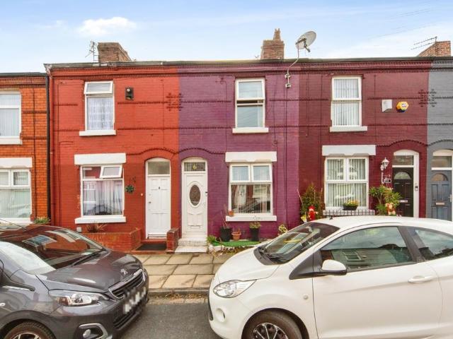 House for sale in Calderstones