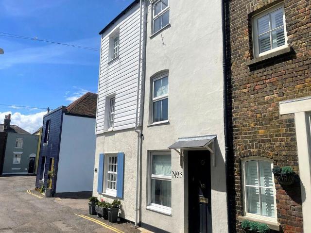 House for sale in Middle Deal, Ash