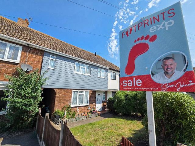 House for sale in Acol, Kent