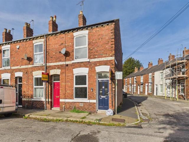 House for sale in Leeman Road, York