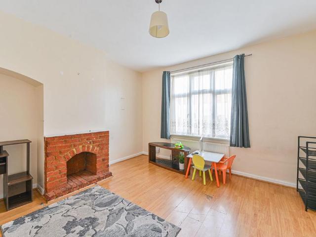 House for sale in London Borough of Lewisham, Greater London