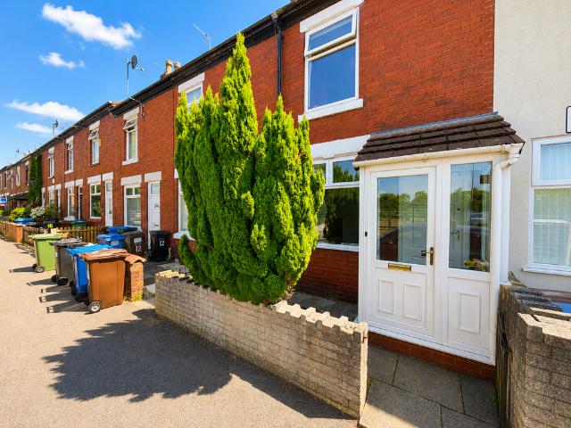 House for sale in Woodsmoor, Hazel Grove