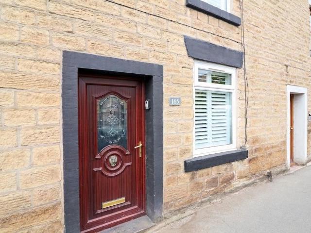 House for sale in Whitfield, Charlesworth
