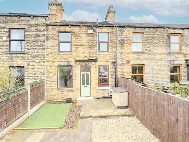 House for sale in Farsley, West Yorkshire