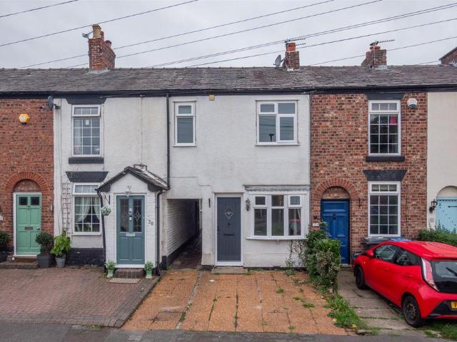 House for sale in Oughtrington, Lymm
