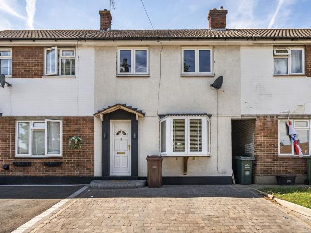 House for sale in Sutton-at-Hone and Hawley, Monks Orchard