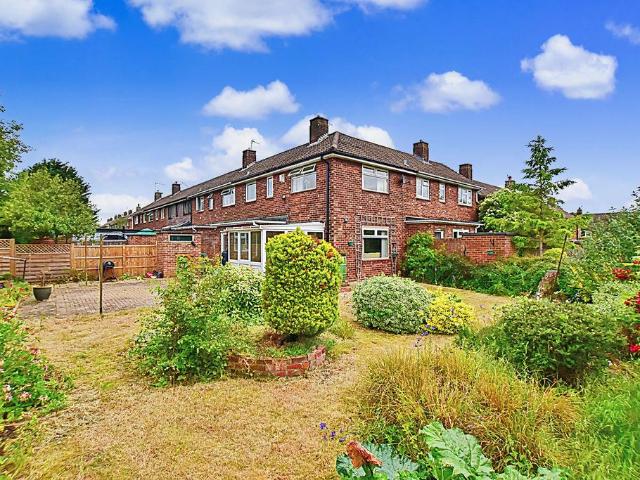 House for sale in Ermine West, Brayford