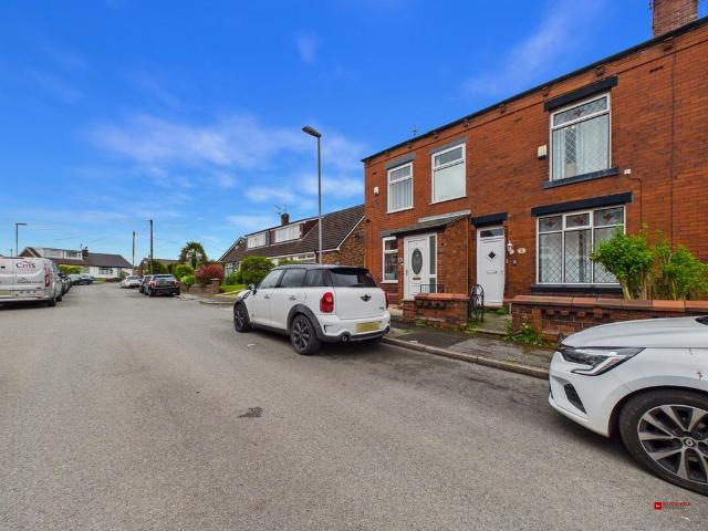 House for sale in Pendock, Greater Manchester