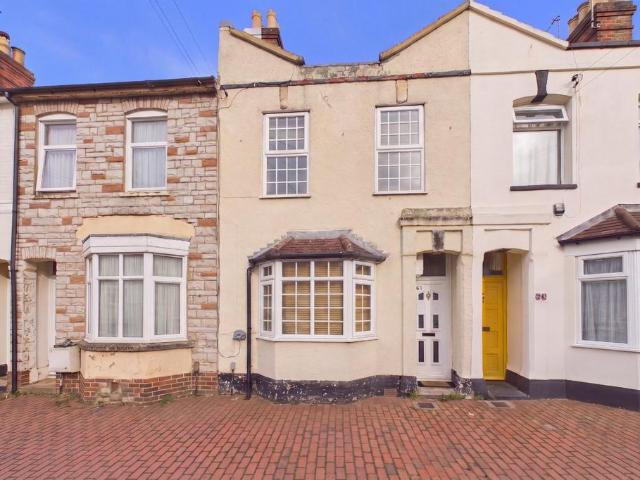 House for sale in Cargate, Aldershot