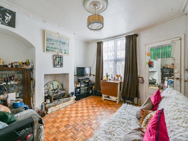 House for sale in Furzedown, Greater London