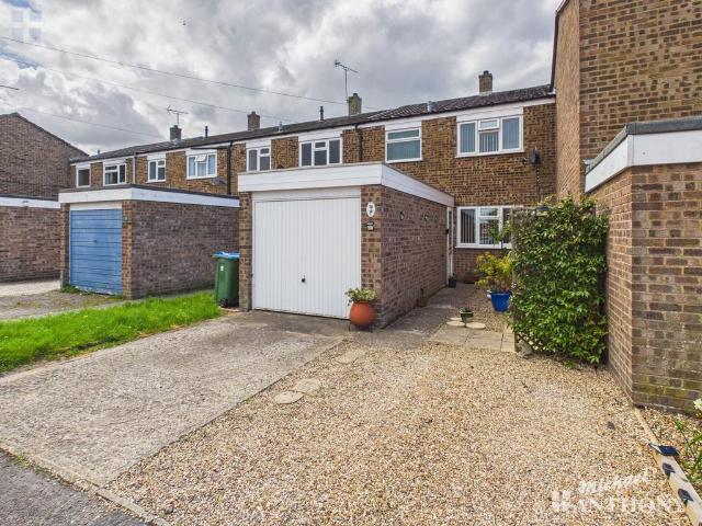 House for sale in Stoke Mandeville, Buckinghamshire