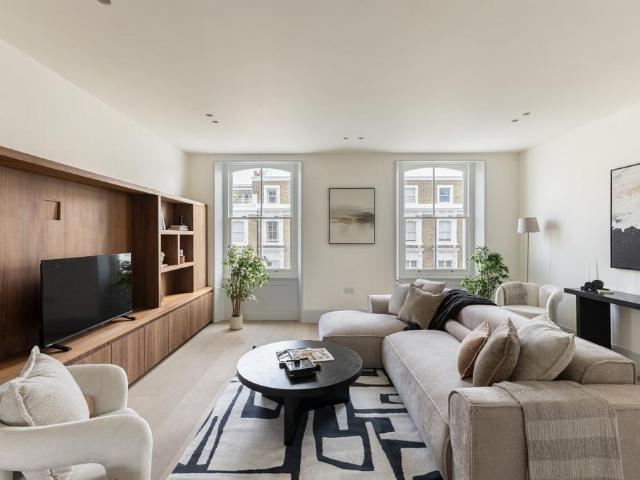 House for sale in Brompton, Greater London