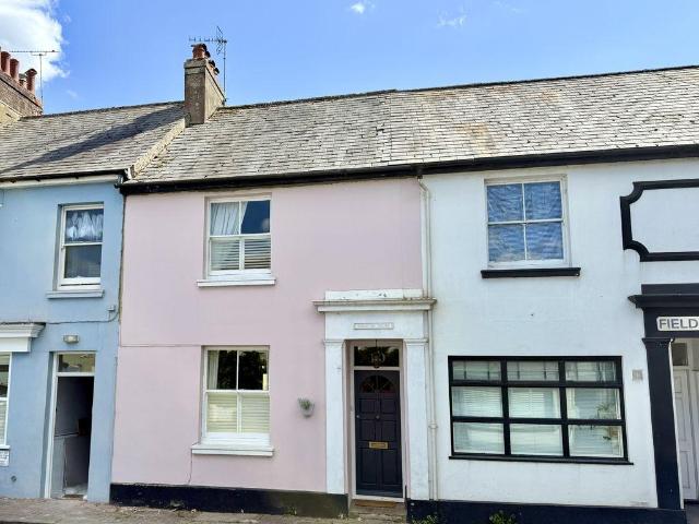 House for sale in Perryfields, West Sussex
