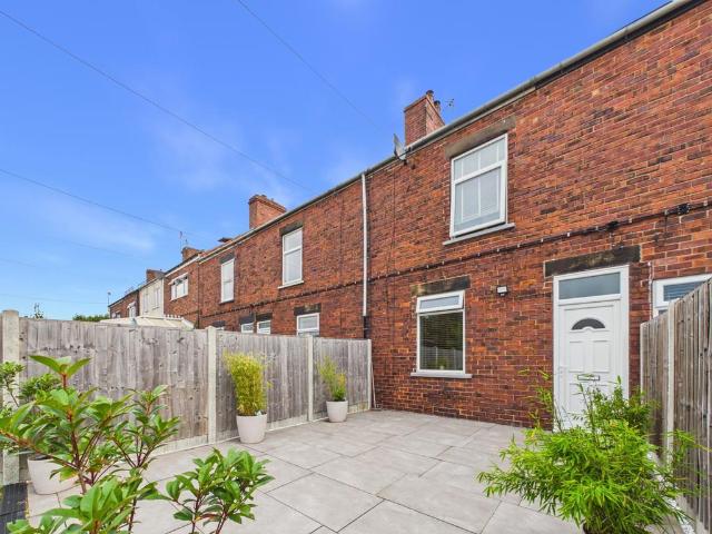 House for sale in Loundsley Green, East Midlands