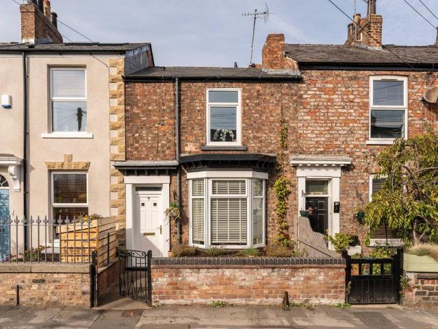 House for sale in The Groves, York