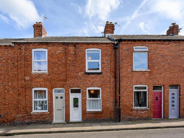 House for sale in High Field, York