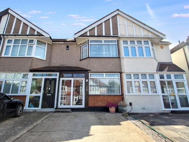 House for sale in London Borough of Redbridge, Greater London