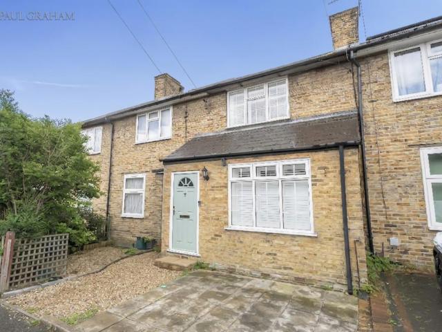 House for sale in Rosehill, Greater London