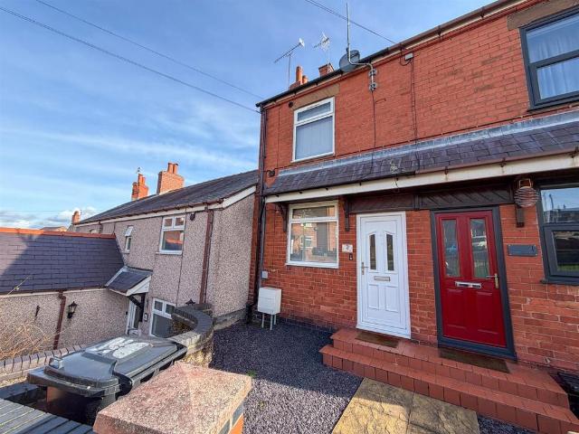 House for sale in Ponciau, Wales