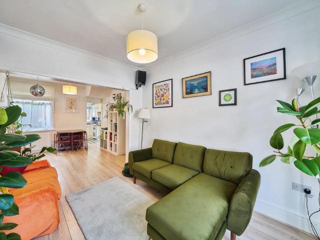 House for sale in Canning Town, Greater London