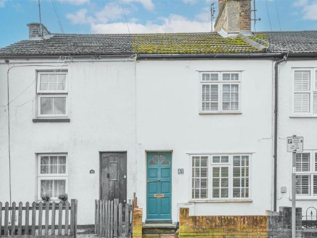 House for sale in Navestock Side, Essex