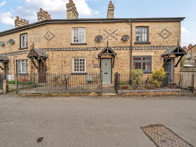 House for sale in Llanfyllin
