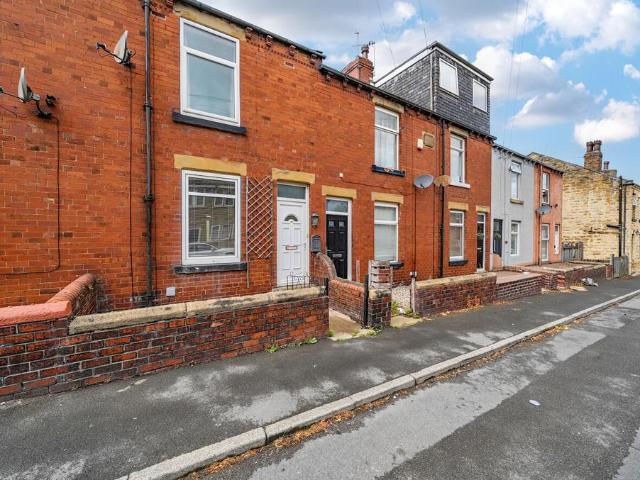 House for sale in West Ardsley, Tingley