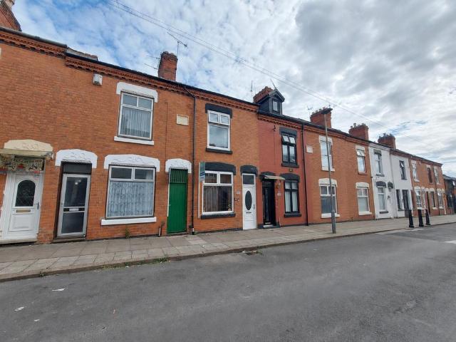 House for sale in Spinney Hills, Old Wharf