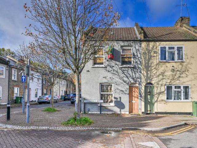 House for sale in Plaistow, Greater London