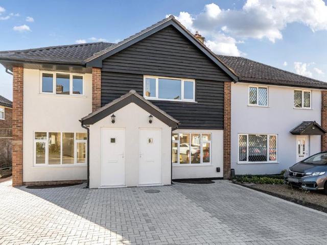 House for sale in Lower Green Esher, Blackhills