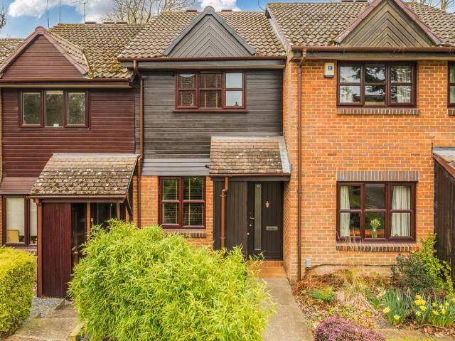 House for sale in Emmbrook, Wokingham