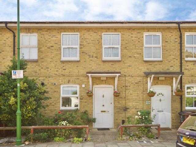 House for sale in Dagenham, Greater London