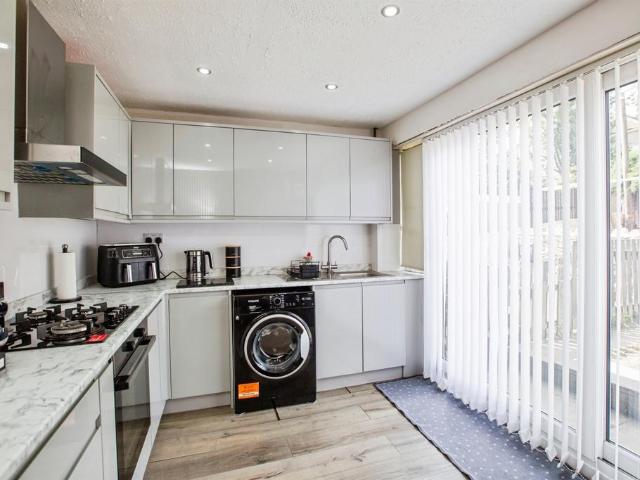 House for sale in Fountainhead, West Yorkshire