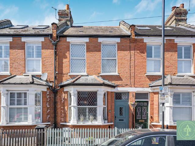 House for sale in Winchmore Hill, Palmers Green