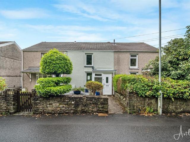 House for sale in Tycoch, Nangreaves