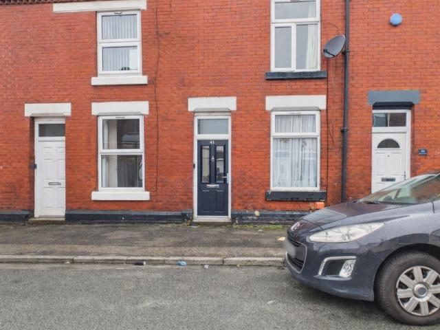 House for sale in Hurst Cross, Greenheys