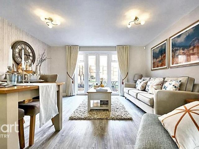 House for sale in Bishop's Tachbrook, Warwick