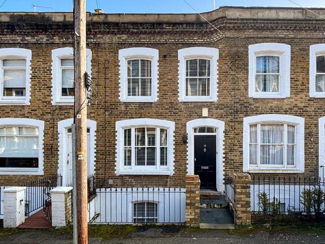House for sale in London Borough of Lewisham, Forest Hill