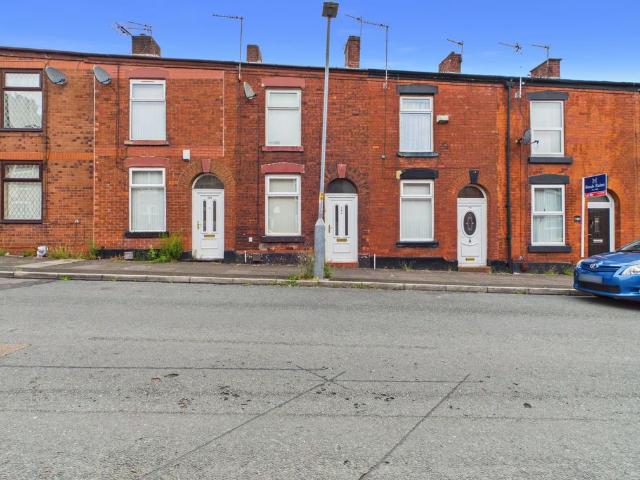House for sale in Hurst Cross, Greenheys