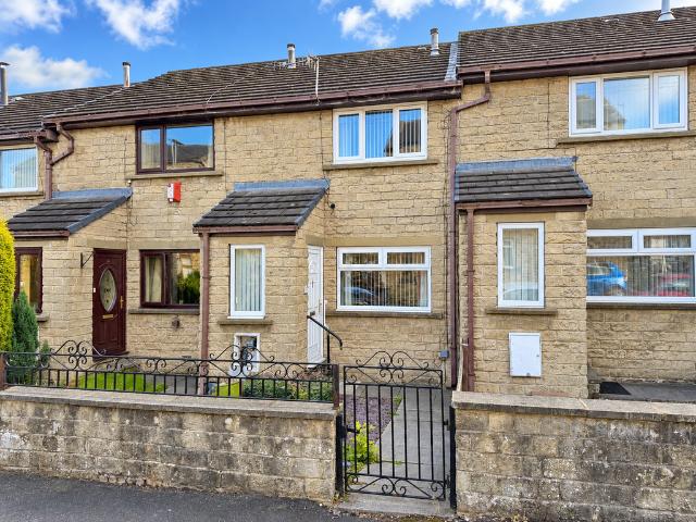 House for sale in Bracken Bank, Bradford