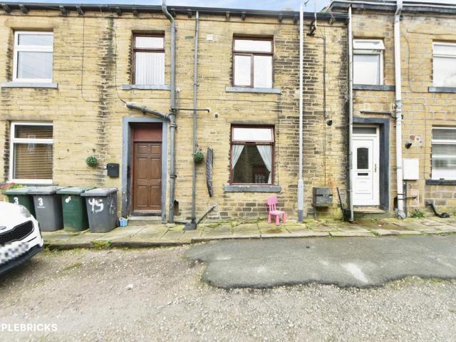 House for sale in Lingbob, Bradford