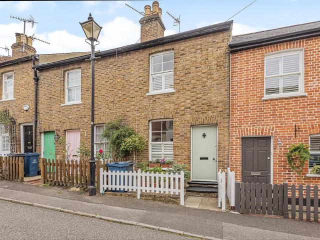 House for sale in Harrow On The Hill, Greater London
