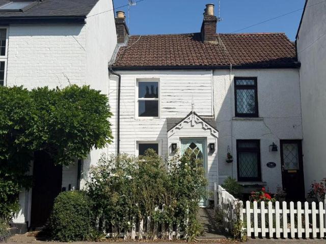 House for sale in Greater London